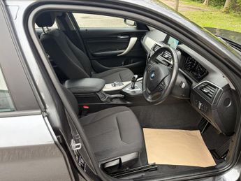 BMW 1 SERIES 1.5 118i SE Business
