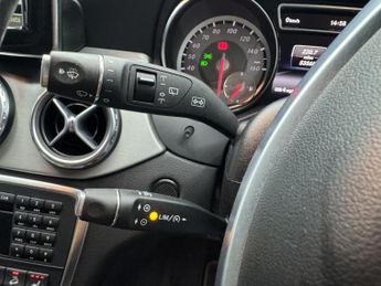 MERCEDES-BENZ GLA CLASS 2.0 GLA250 AMG Line