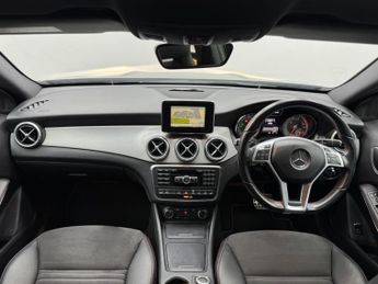 MERCEDES-BENZ GLA CLASS 2.0 GLA250 AMG Line