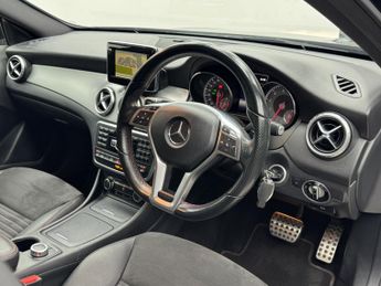 MERCEDES-BENZ GLA CLASS 2.0 GLA250 AMG Line