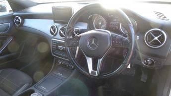 MERCEDES-BENZ CLA 2.1 CLA220 CDI Sport