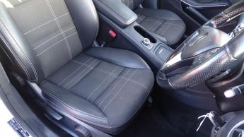 MERCEDES-BENZ CLA 2.1 CLA220 CDI Sport