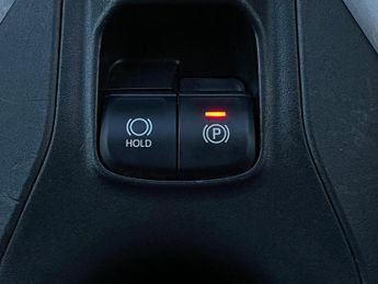 TOYOTA COROLLA 1.8 VVT-h Design CVT Euro 6 (s/s) 4dr