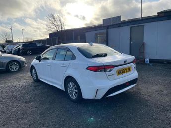 TOYOTA COROLLA 1.8 VVT-h Design CVT Euro 6 (s/s) 4dr