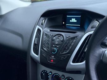 FORD FOCUS 1.6 Zetec Powershift Euro 5 5dr