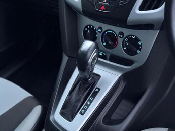 FORD FOCUS 1.6 Zetec Powershift Euro 5 5dr