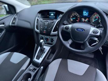 FORD FOCUS 1.6 Zetec Powershift Euro 5 5dr