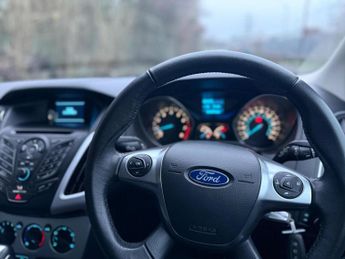 FORD FOCUS 1.6 Zetec Powershift Euro 5 5dr