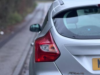 FORD FOCUS 1.6 Zetec Powershift Euro 5 5dr