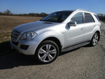 MERCEDES-BENZ M CLASS 2009 3.0 ML350 CDI V6 BlueEfficiency Sport - AUTO