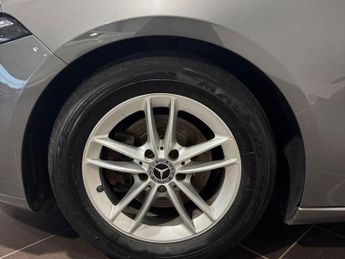 MERCEDES-BENZ A CLASS 1.5 A180d SE 7G-DCT Euro 6 (s/s) 5dr