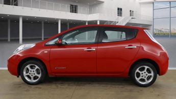 NISSAN LEAF 24kWh Acenta Automatic Electric Red 5dr LOWTAX+SATNAV+8 STAMPS