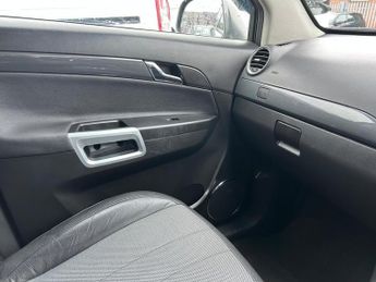 VAUXHALL ANTARA 2.2 CDTi Exclusiv