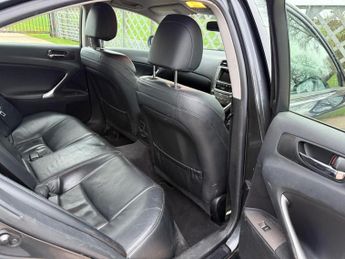 LEXUS IS 2.2 220TD SE-I 4dr