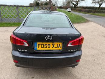 LEXUS IS 2.2 220TD SE-I 4dr