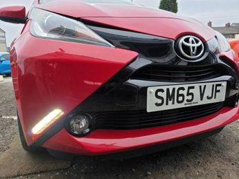 TOYOTA AYGO 1.0 VVT-i x-pression