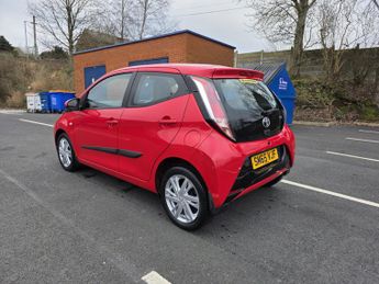 TOYOTA AYGO 1.0 VVT-i x-pression