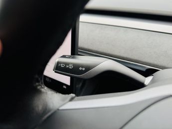 TESLA MODEL 3 (Dual Motor) Long Range