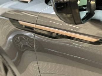 LAND ROVER RANGE ROVER VELAR 2.0 D240 R-Dynamic SE