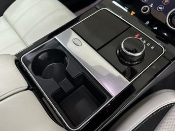 LAND ROVER RANGE ROVER VELAR 2.0 D240 R-Dynamic SE