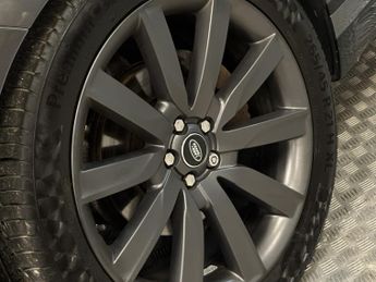 LAND ROVER RANGE ROVER VELAR 2.0 D240 R-Dynamic SE