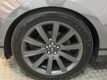 LAND ROVER RANGE ROVER VELAR 2.0 D240 R-Dynamic SE