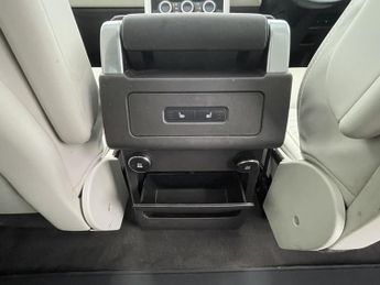 LAND ROVER DISCOVERY 3.0 SD V6 HSE