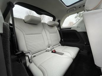 LAND ROVER DISCOVERY 3.0 SD V6 HSE