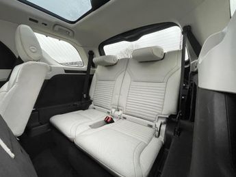 LAND ROVER DISCOVERY 3.0 SD V6 HSE