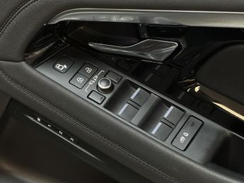 LAND ROVER RANGE ROVER EVOQUE 1.5 P300e 12.2kWh R-Dynamic SE