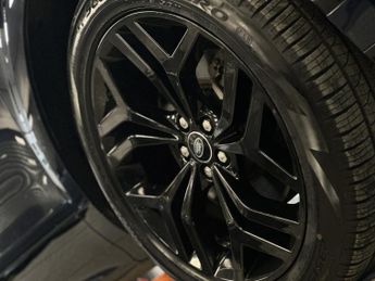 LAND ROVER RANGE ROVER EVOQUE 1.5 P300e 12.2kWh R-Dynamic SE