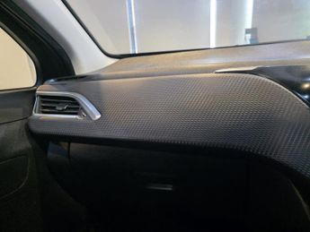 PEUGEOT 2008 1.6 e-HDi Allure (MB)