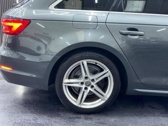 AUDI A4 AVANT 2.0 TDI ultra S line S Tronic Euro 6 (s/s) 5dr
