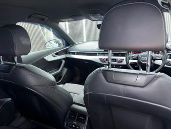 AUDI A4 AVANT 2.0 TDI ultra S line S Tronic Euro 6 (s/s) 5dr