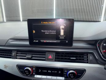 AUDI A4 AVANT 2.0 TDI ultra S line S Tronic Euro 6 (s/s) 5dr