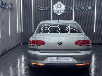 VOLKSWAGEN PASSAT 2.0 TDI BlueMotion Tech R-Line DSG Euro 6 (s/s) 4dr