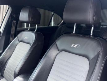 VOLKSWAGEN PASSAT 2.0 TDI BlueMotion Tech R-Line DSG Euro 6 (s/s) 4dr