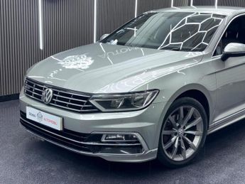 VOLKSWAGEN PASSAT 2.0 TDI BlueMotion Tech R-Line DSG Euro 6 (s/s) 4dr