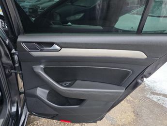 VOLKSWAGEN PASSAT 1.6 TDI GT