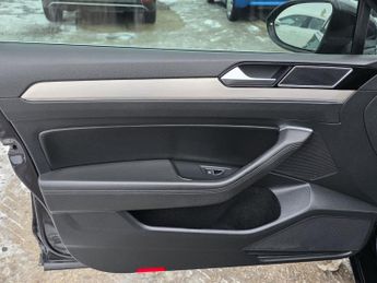 VOLKSWAGEN PASSAT 1.6 TDI GT