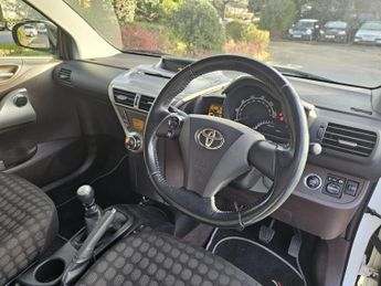 TOYOTA IQ 1.0 VVT-i 2