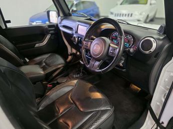 JEEP WRANGLER 2.8 Wrangler 4-door Sahara 2.8 Crd Auto