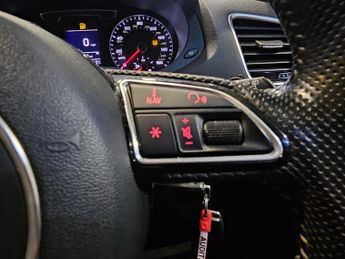 AUDI Q3 2.0 TDI S line Plus