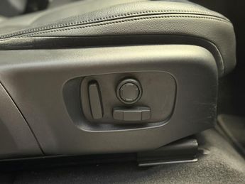 LAND ROVER RANGE ROVER EVOQUE 1.5 P300e 12.2kWh R-Dynamic S