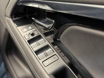 LAND ROVER RANGE ROVER EVOQUE 1.5 P300e 12.2kWh R-Dynamic S