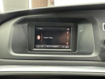 VOLVO V40 1.5 T2 R-Design Auto Euro 6 (s/s) 5dr