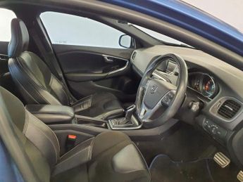 VOLVO V40 1.5 T2 R-Design Auto Euro 6 (s/s) 5dr