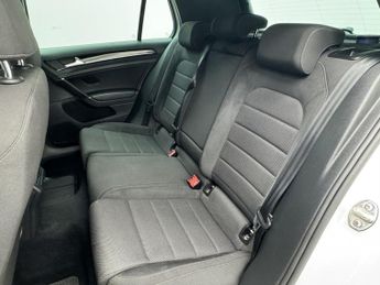 VOLKSWAGEN GOLF 2.0 TSI R