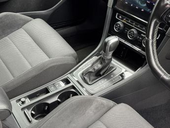 VOLKSWAGEN GOLF 2.0 TSI R