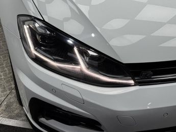 VOLKSWAGEN GOLF 2.0 TSI R